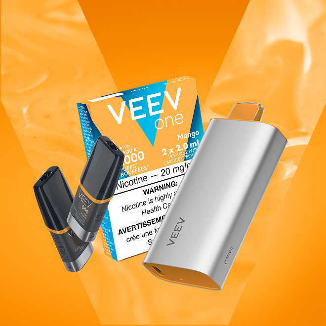 Paquet de capsules de vapotage VEEV ONE  Mango  et un VEEV NOW 5 mL jetable.