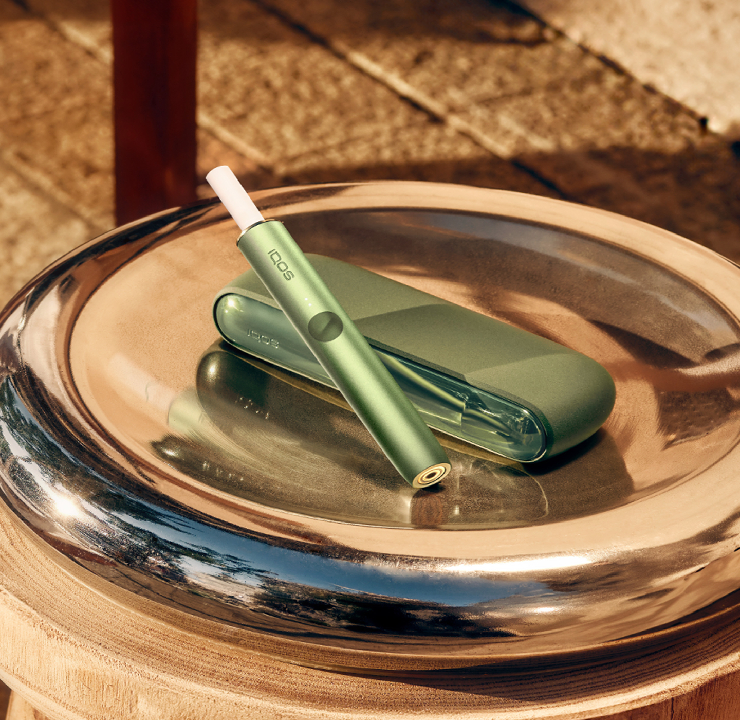 An IQOS PRIME in Jade Green
